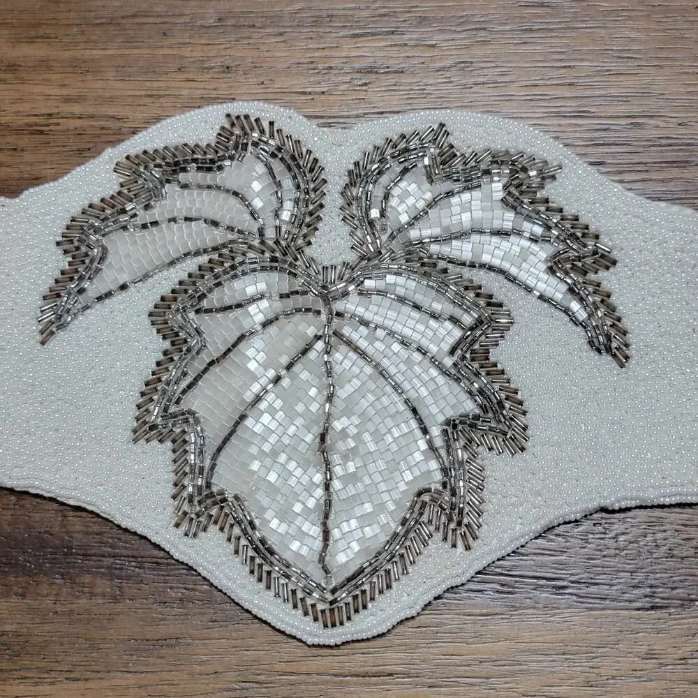 VINTAGE Complete Beaded Ladies Belt White & Silver Wings Hook Closure 29.5